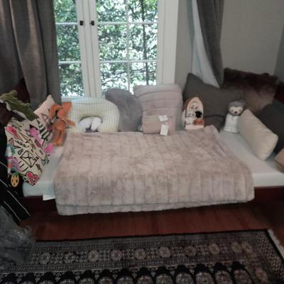 Sale Photo Thumbnail #51