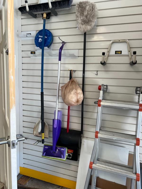 Sale Photo Thumbnail #194