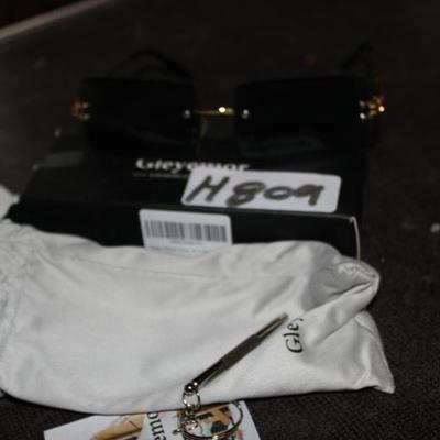 Sale Photo Thumbnail #821