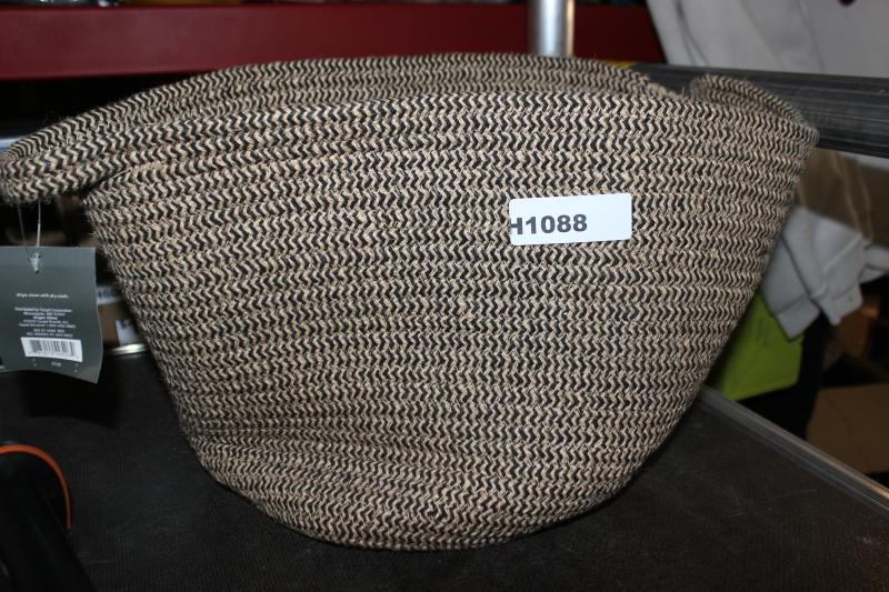 Sale Photo Thumbnail #1108