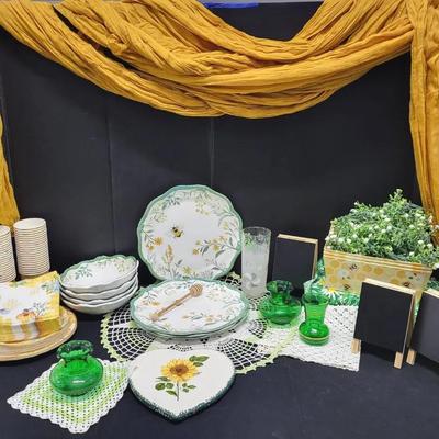 Queen Bee Party Decor (1125)