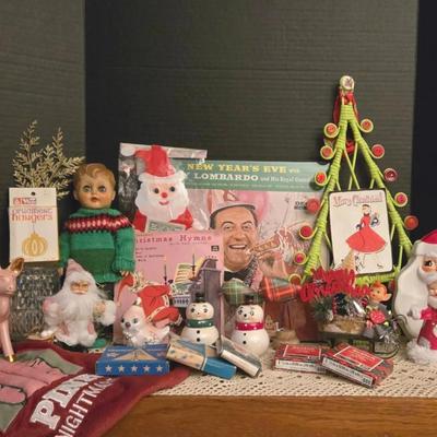 Christmas Decor - Lot 1