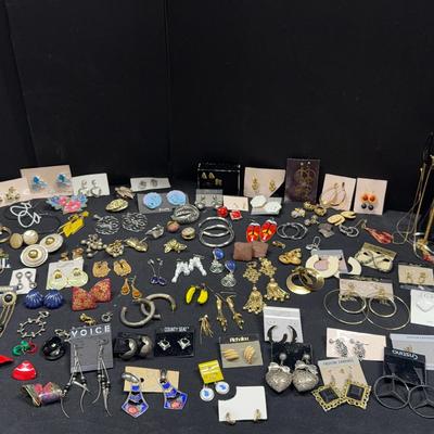 Earrings For the Eighties’ Ladies (WH6)