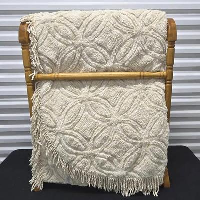 Full/Queen Chenille Bedspread (1125)