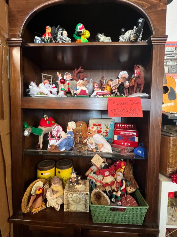 Sale Photo Thumbnail #16