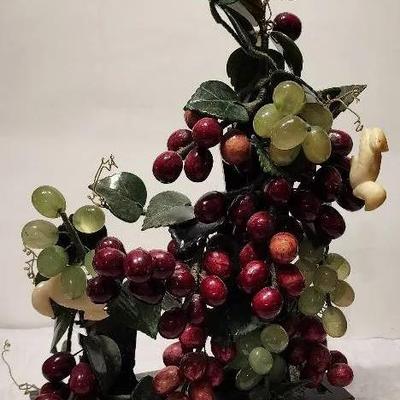 Jade Grapevine With Stone Squirrels, Granite Trees & Base Table Decor