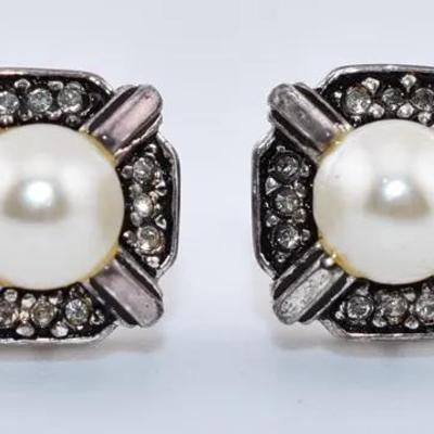 Franklin Mint - Jackie Kennedy Stud Earrings