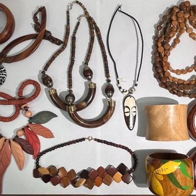Wooden Necklaces And Bracelets 