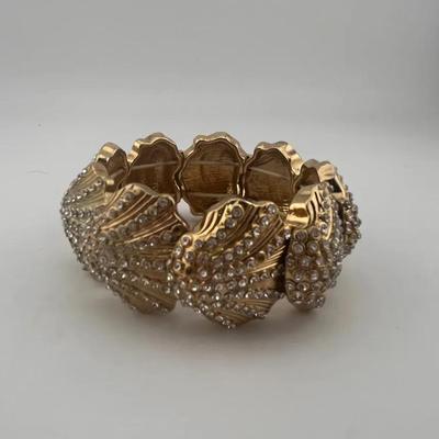 Gold Tone Seashell Bracelet 