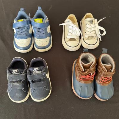 Lot 252: Boys Infant Shoes Mostly Sz 3 , One Size 4 