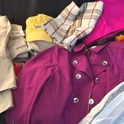 Lot 128:  Women’s Clothes Sizes 6-XL. Some Calvin Klein,Old Navy, TAHARI, And More!