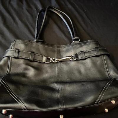 Lot 211: Coach 08A71 Heritage Leather Satchel 