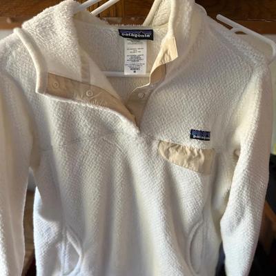 520: Women’s Jackets from Patagonia, North Face, and More 