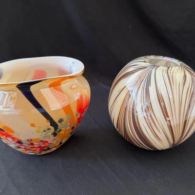 Lot 246: Glass Vases 