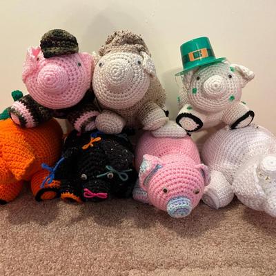 Lot 353: Crochet 7 Piggies For Celebrating 