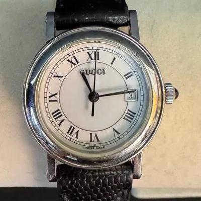 Gucci 7400L Ladies Sapphire Crystal 