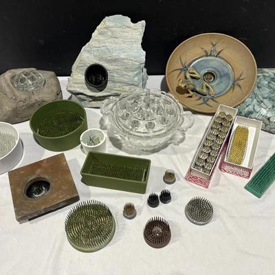 Great Collection Of Flower Frogs!!