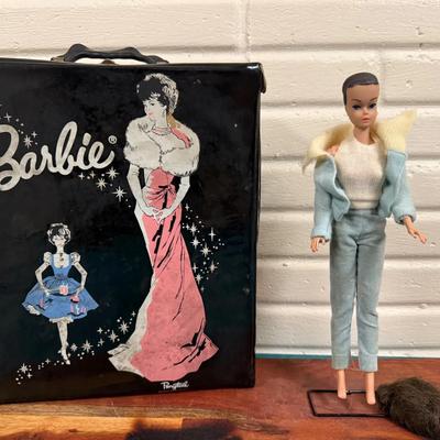 Vintage Fashion Queen Barbie “Midge” Doll. “Mood for Music” Clothes w/ Vintage Carrying Case, clothe