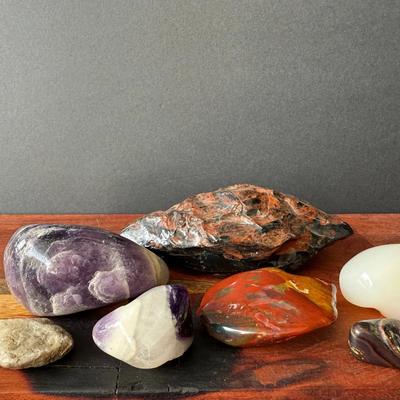 Collection of ( Mahogany Obsidian, Amethyst, Brecciated Jasper, Opalite, Tigers Iron & Quartz) 