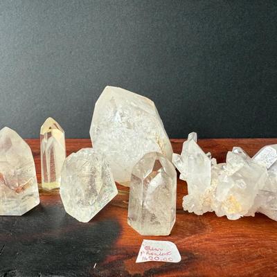 Clear Quartz w/Phantom Pieces 