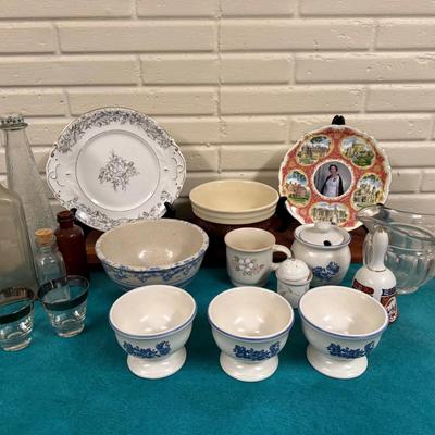 Collection of Vintage Kitchenware/Collectibles 