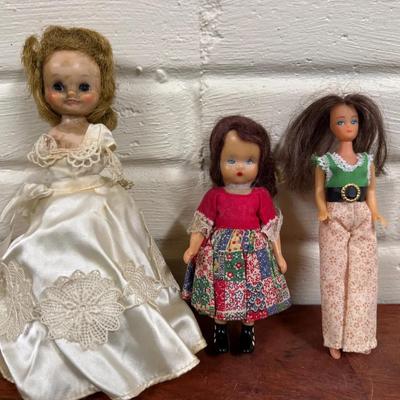 Vintage Dolls 
“Sleepy Eyed Bride Doll” 
“ Nancy Ann Storybook Doll”
 Plastic Doll. Made in HongKong