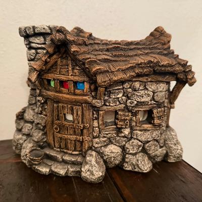 Pena- Winstone Edition “Candle Cottage 