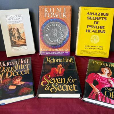 Collection of Hardback Books 