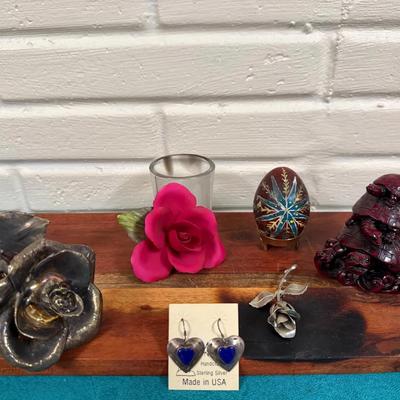 Roses, Turtles & Hearts 