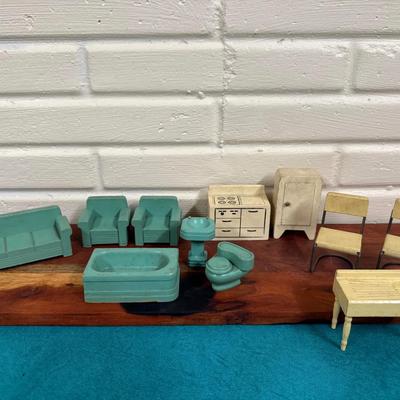 Vintage Dollhouse Furniture 