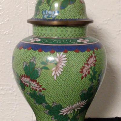 Vintage Chinese Cloisonné Covered Jar / Ginger Jar – Floral Motif, Green Ground (c.1950s)
