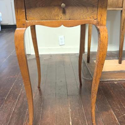 Single-Drawer Side Table w/ Cabriole Legs 