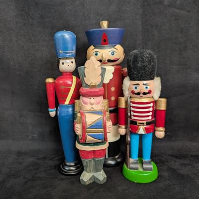 Nutcrackers 