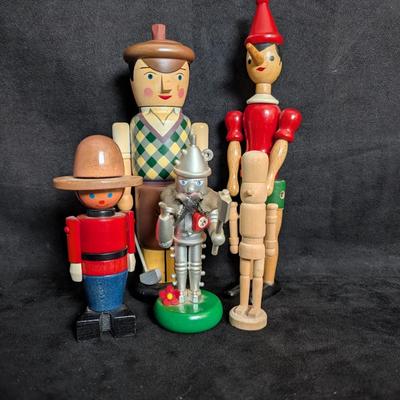 5 Wooden Figurines – Pinocchio, Tin Man, Soldier & Articulated Figures (c.1980s–2000s)
