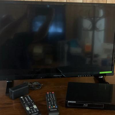 Insignia 28” TV & Samsung Blu-Ray Player