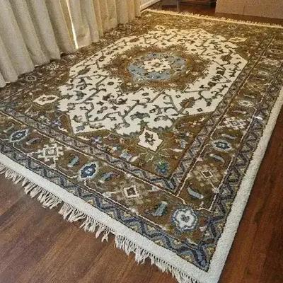 Beautiful 100% Virgin Wool India Rug