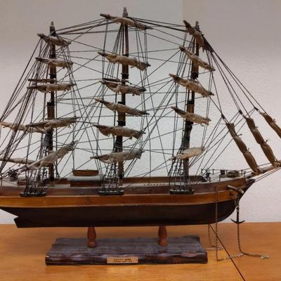 "Cutty Sark Clipper Ship 1869" Model Ship 