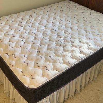 Sleepys Slumber Plush Mattress -- Queen Size