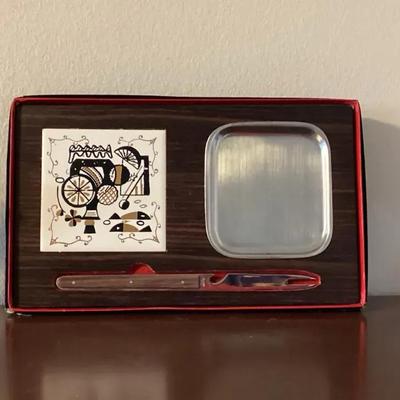 Mid-Century Modern Bar Accessory Set – Bottle Opener, Picks & Serving Tray (c.1960s)