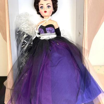 Madame Alexander Timeless Beauty, Violet Cissy #48300