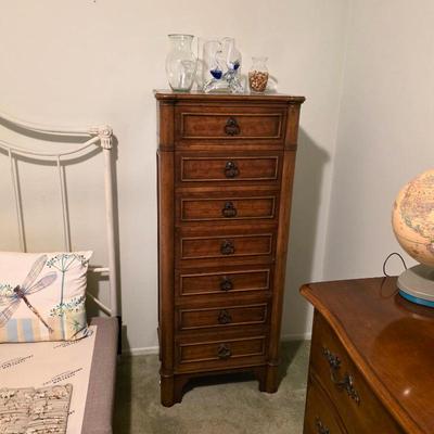 Vintage Heritage lingerie chest