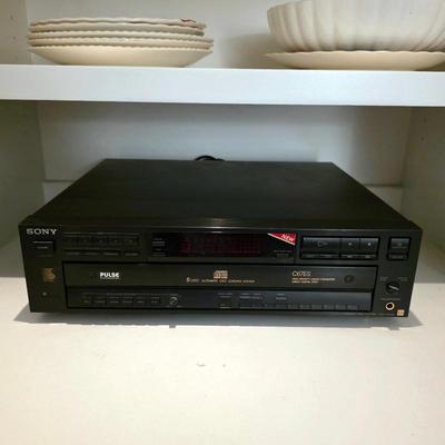 Sale Photo Thumbnail #76: 5-disc CD changer