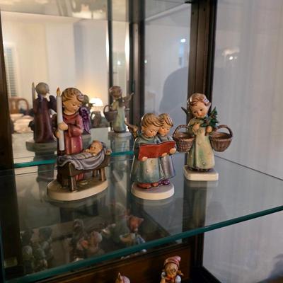 Sale Photo Thumbnail #52: Hummel figurines