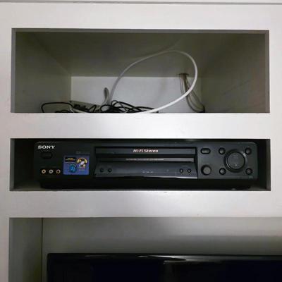 Sale Photo Thumbnail #77: VHS player