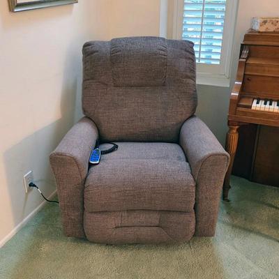 Sale Photo Thumbnail #19: Power lift and recline chair