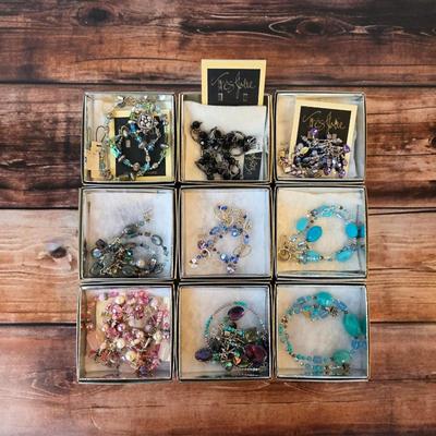 Tres Jolie jewelryJewelry from Lori Lori, Gigenchy, Swarovski, Amy Kahn Russell, Lori Bonn, Nordstrom, and more