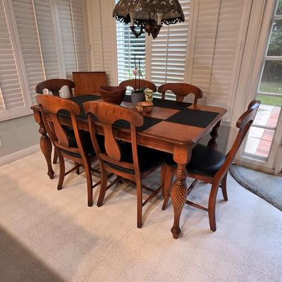 Sale Photo Thumbnail #12: Ethan Allen British Classics 7-piece dining set