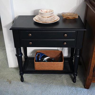 Sale Photo Thumbnail #44: Ethan Allen accent table