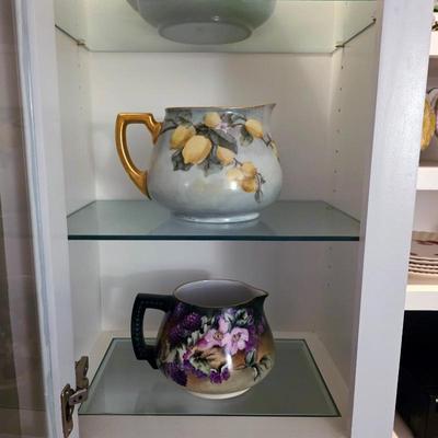 Sale Photo Thumbnail #72: Limoges and Bavarian porcelain pottery