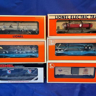 Six Lionel Train Cars 